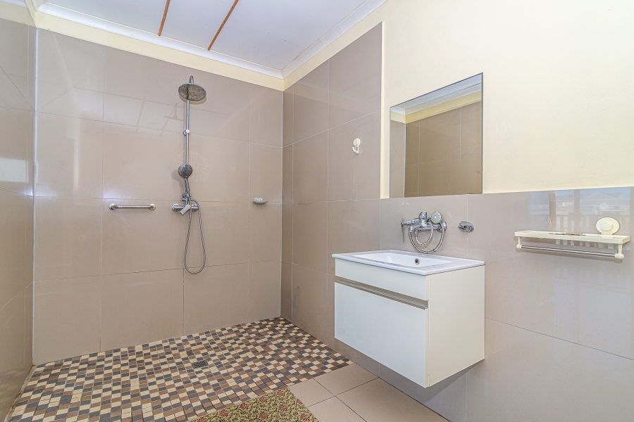 4 Bedroom Property for Sale in Pearly Beach Western Cape